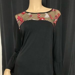 🌷89th and Madison🌷 Floral Embroidered Top